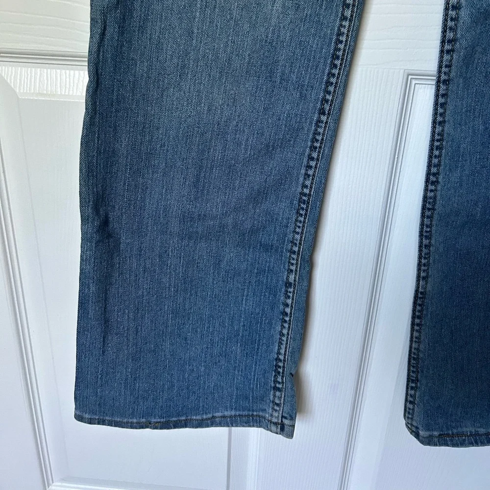 Levi’s 518 Super Low Bootcut Slim Fit Blue Distressed Denim Size Juniors 13 NWT - Picture 6 of 8